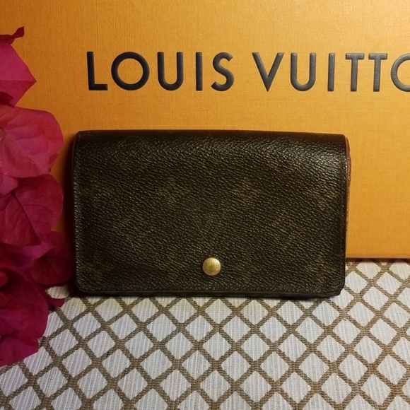 Louis Vuitton Accessories - Authentic Louis Vuitton wallet